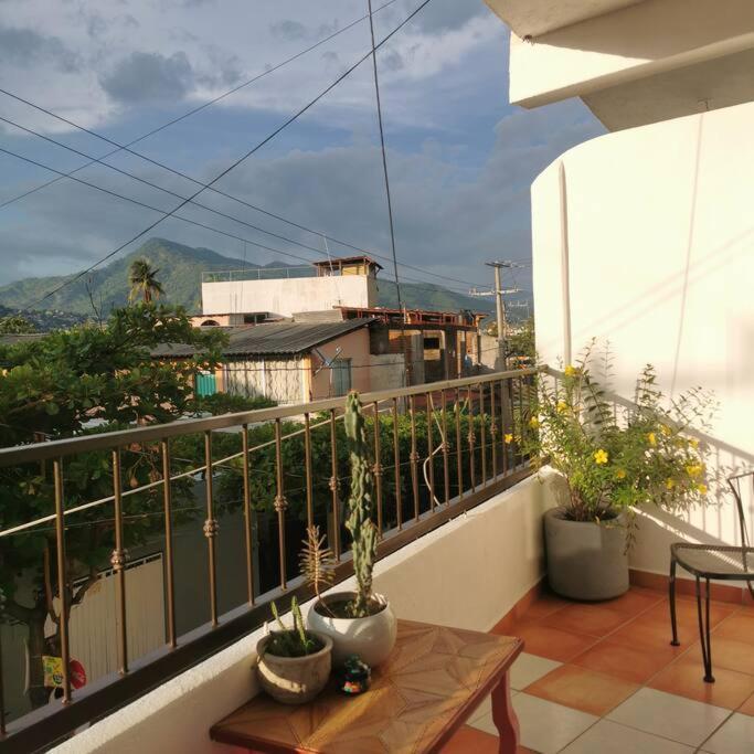 1 Bedroom Apt With Ac , Tv , Wi-Fi Near Dt And Beach Zihuatanejo Ngoại thất bức ảnh