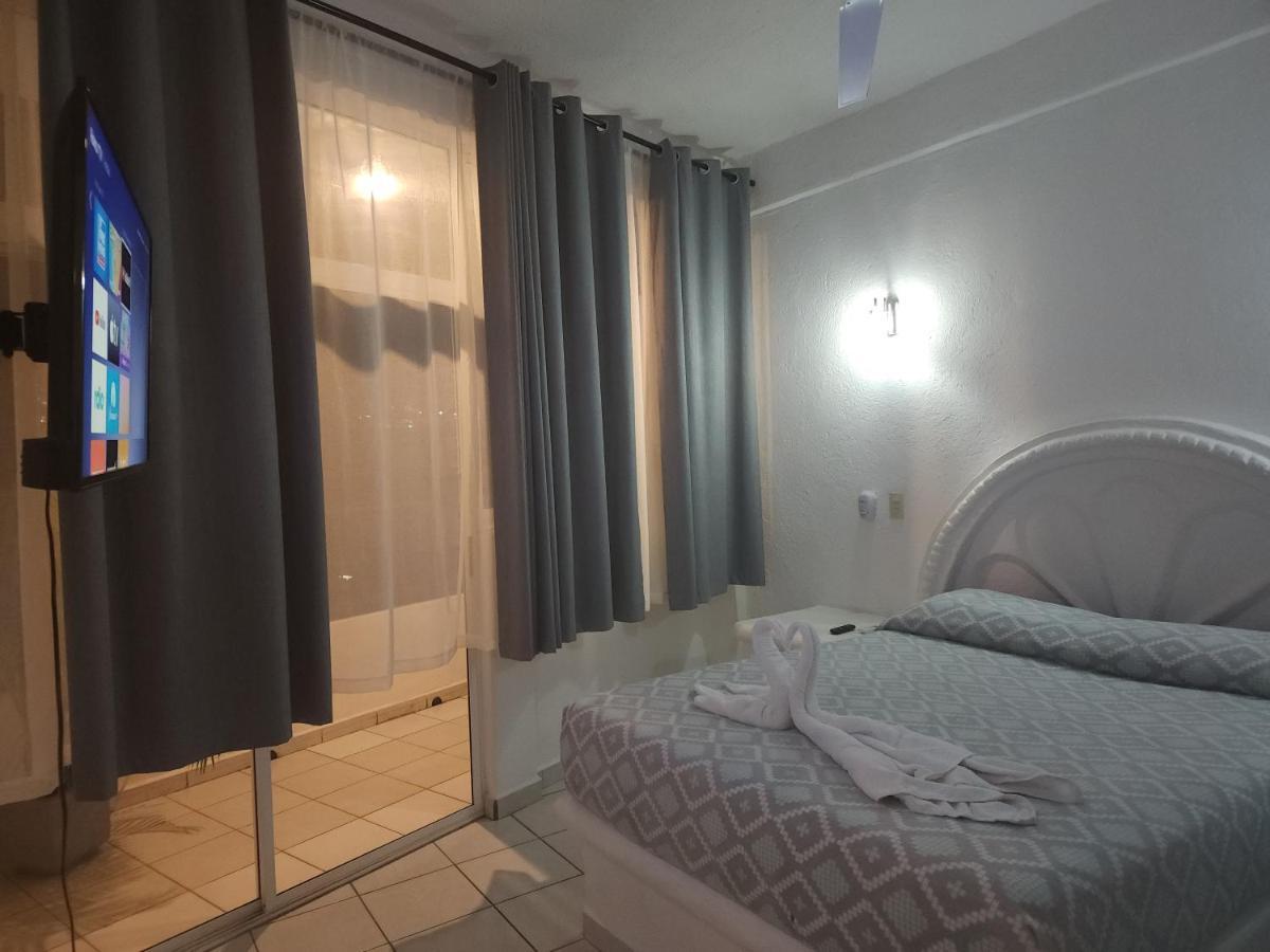 1 Bedroom Apt With Ac , Tv , Wi-Fi Near Dt And Beach Zihuatanejo Ngoại thất bức ảnh