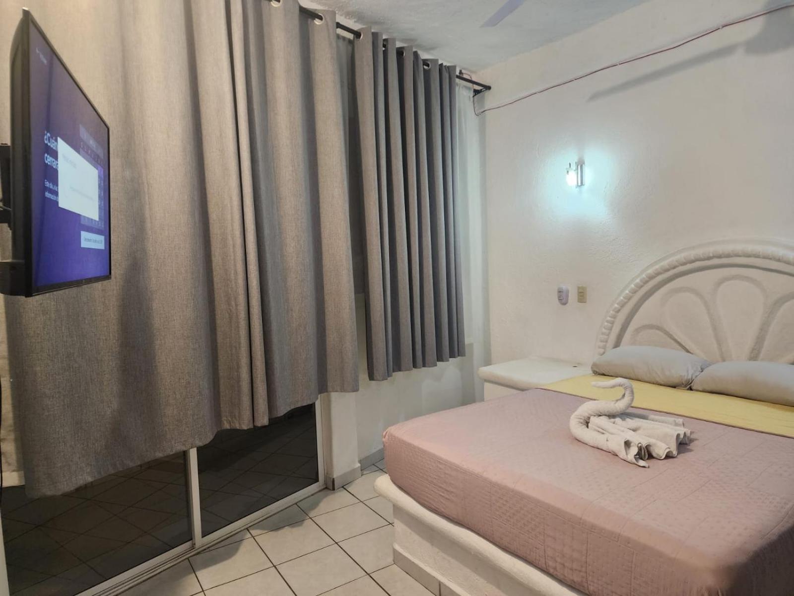1 Bedroom Apt With Ac , Tv , Wi-Fi Near Dt And Beach Zihuatanejo Ngoại thất bức ảnh